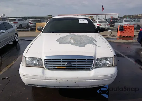 2001 Ford Crown Victoria Police Interceptor z USA, uszkodzony, nr VIN 2FAFP71WX1X107924